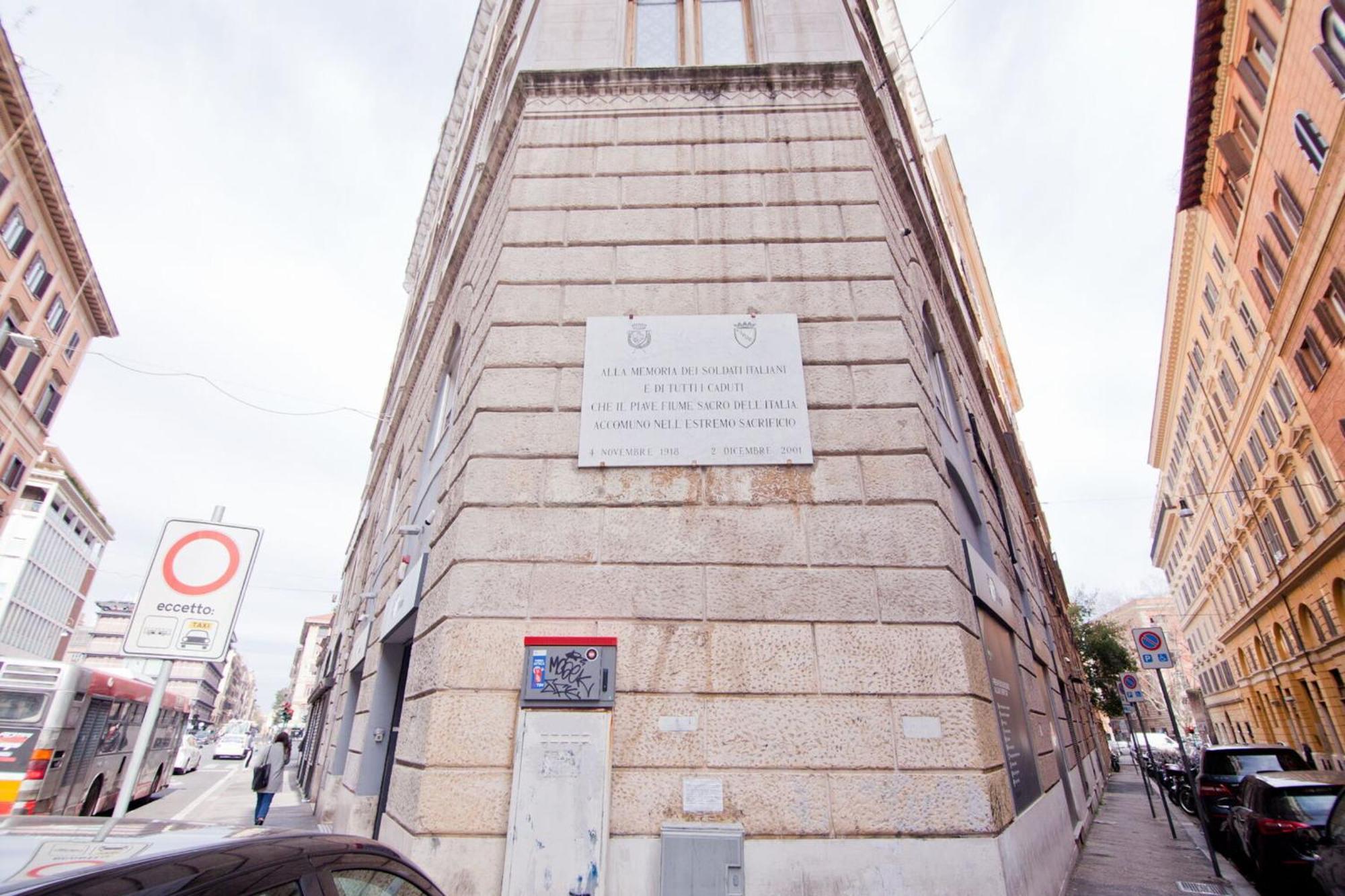 Augusto Valenziani * Roma